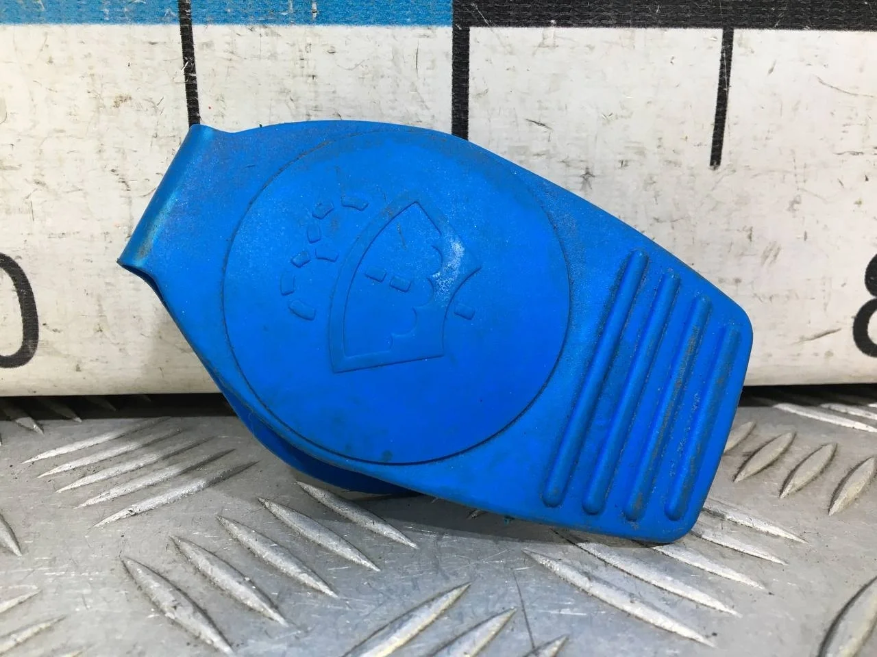 [Б/У] Крышка бачка омывателя VAG [Код: 00572393 ]