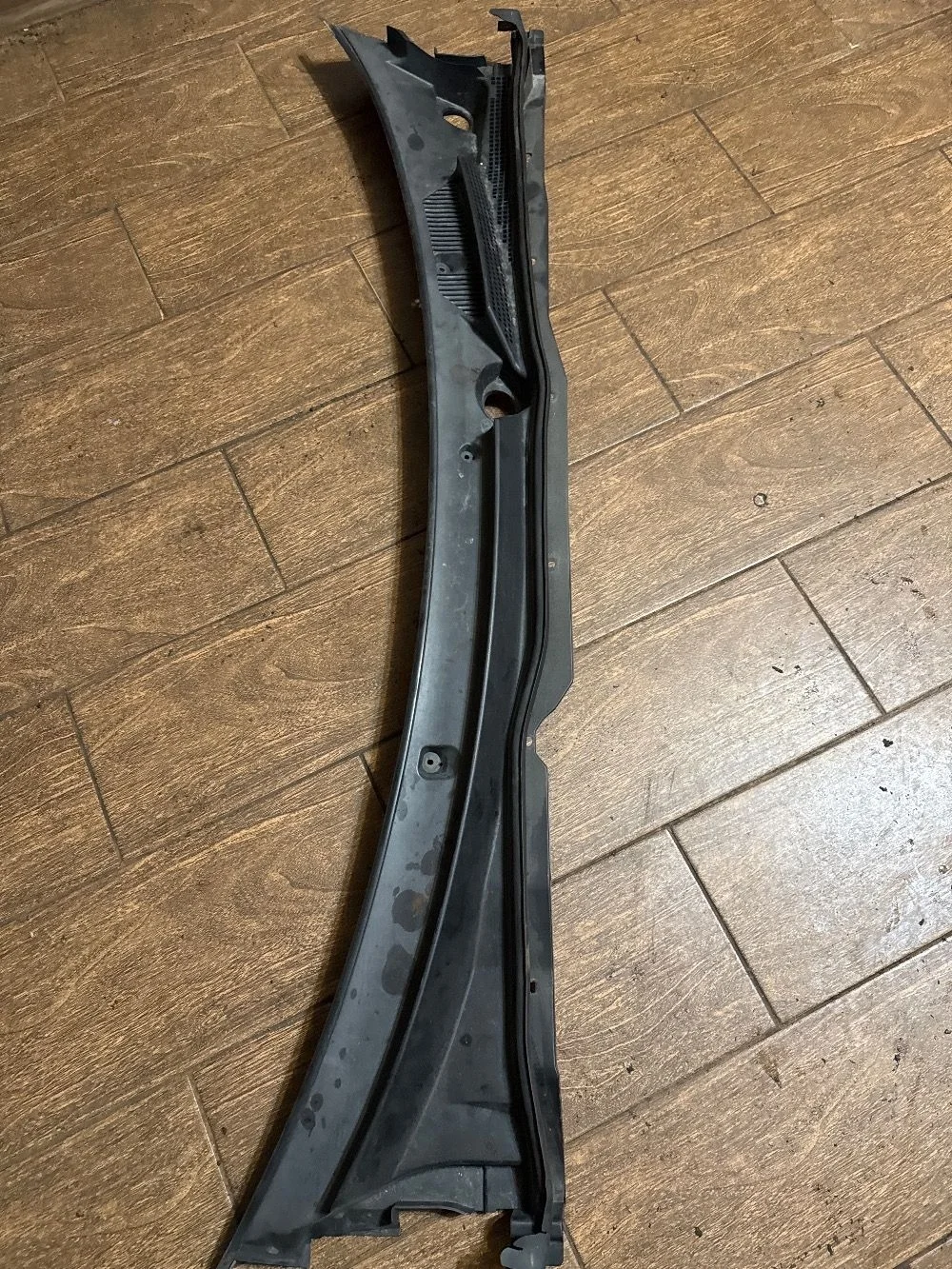 Жабо (накладка дворников) Nissan Almera Classic I (2006—2013)