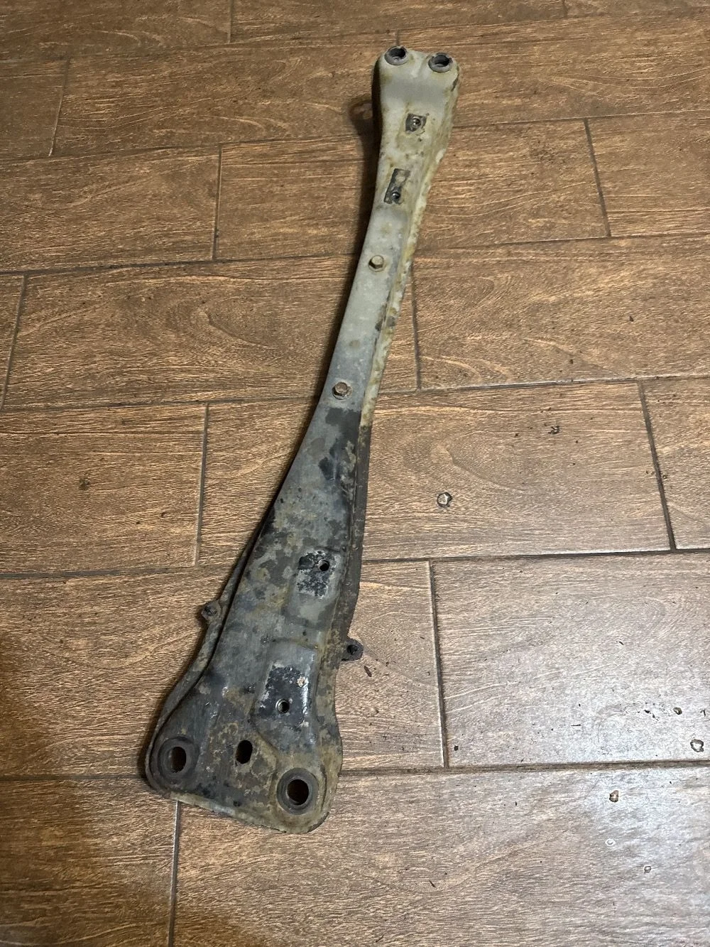 Балка передняя продольная Nissan Almera Classic I (2006—2013)