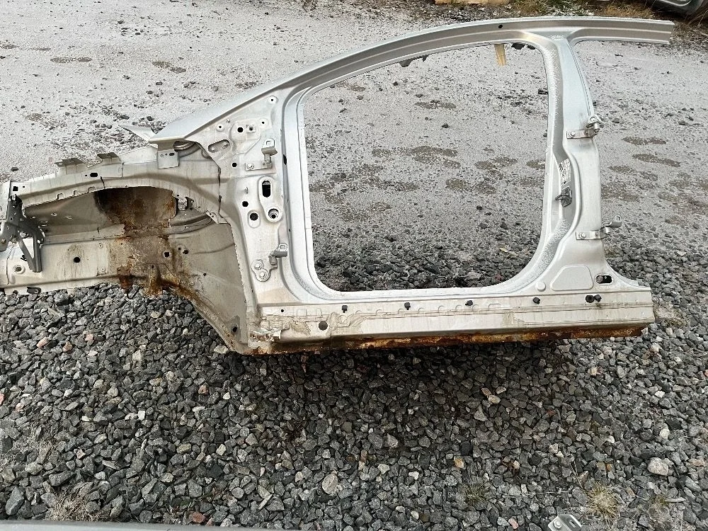 Порог со стойкой Ford Focus III (2011—2015)