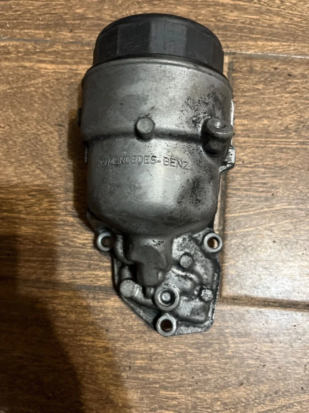 Корпус масляного фильтра Mercedes-Benz S-класс W221 (2005—2009)