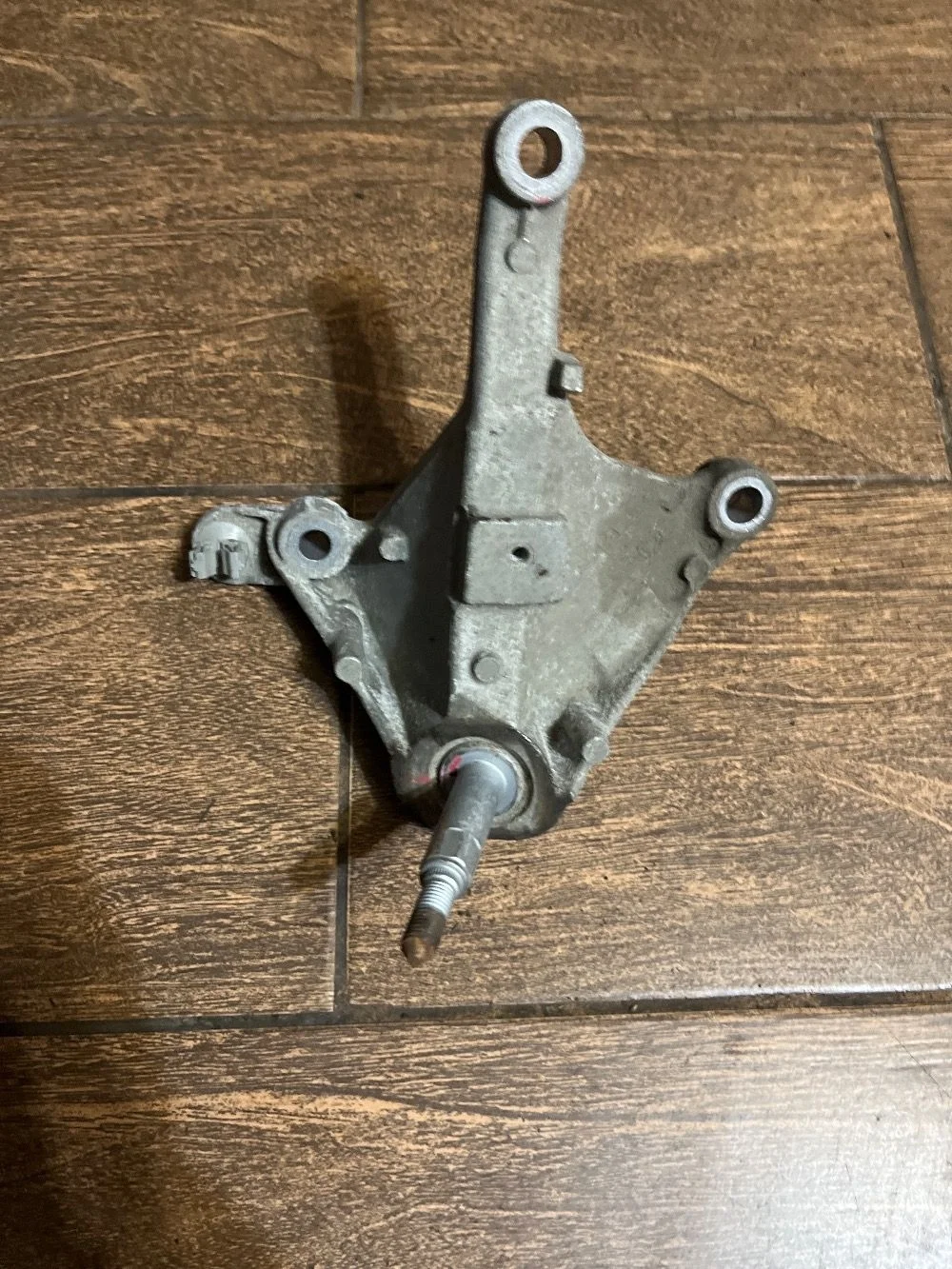 Кронштейн КПП Renault Logan II (2012—2018)