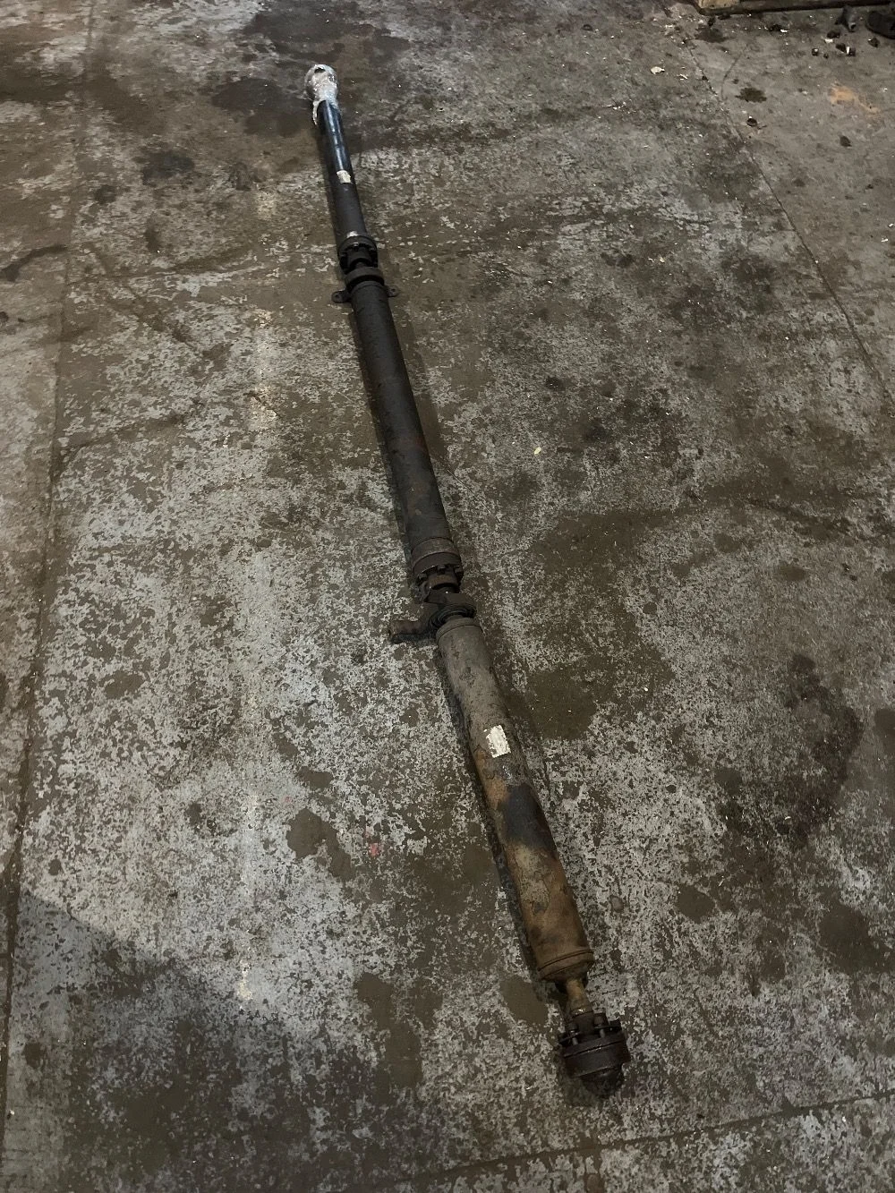 Вал карданный Volkswagen Transporter T5 (2003—2009)