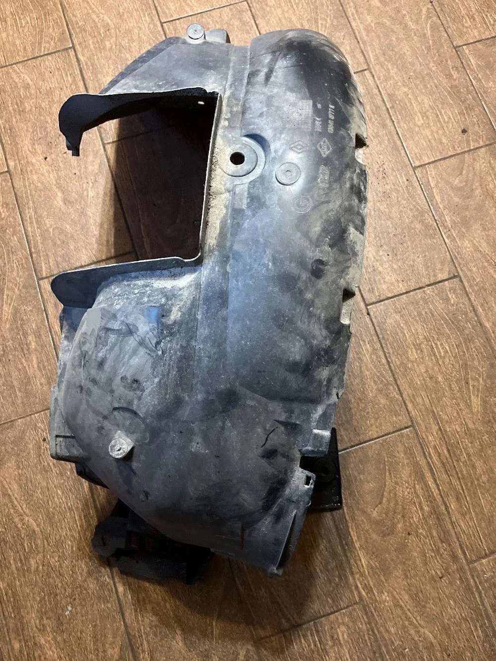 Подкрылок передний левый Renault Logan 2 Renault Logan II (2012—2018)