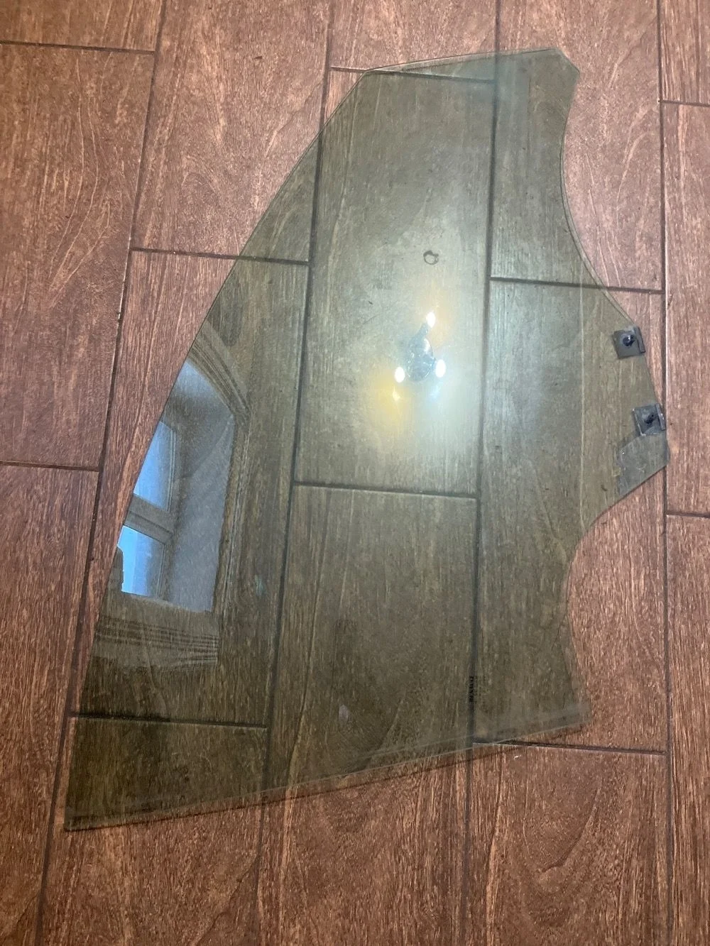 Стекло двери передней правой Renault Logan II (2012—2018)