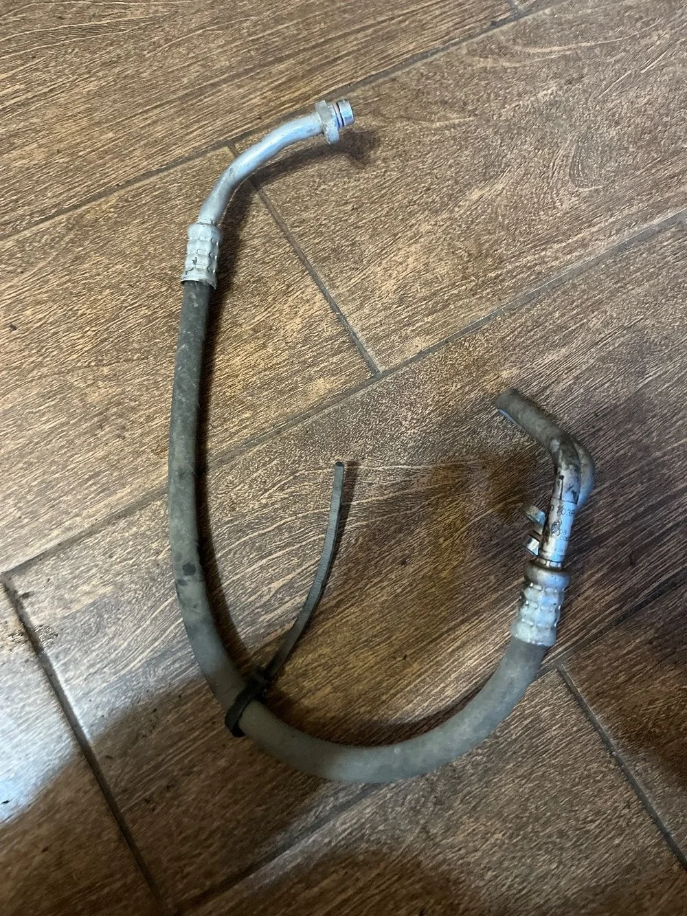 Трубка кондиционера Renault Logan II (2012—2018)