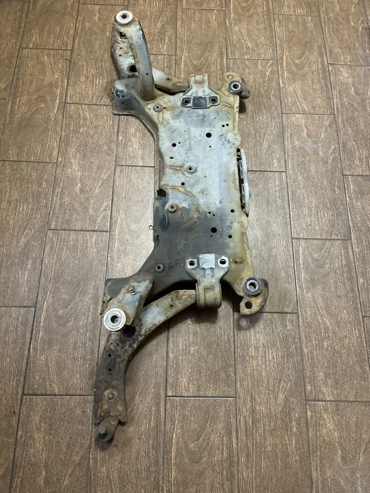 Подрамник передний Ford Focus III (2011—2015)