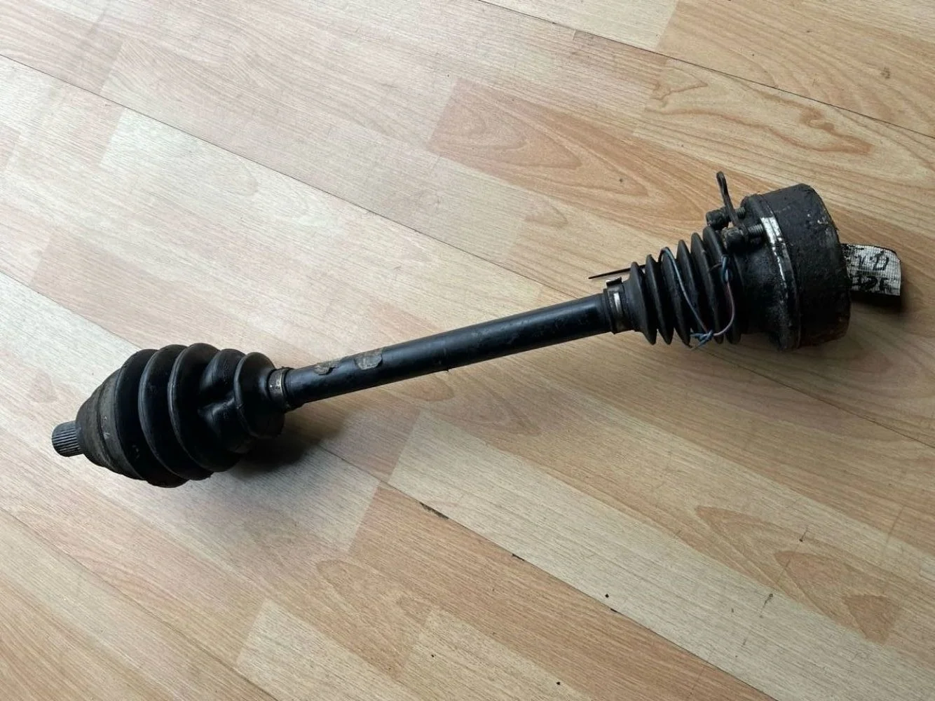 Привод передний левый Volkswagen Jetta V (2005—2011)