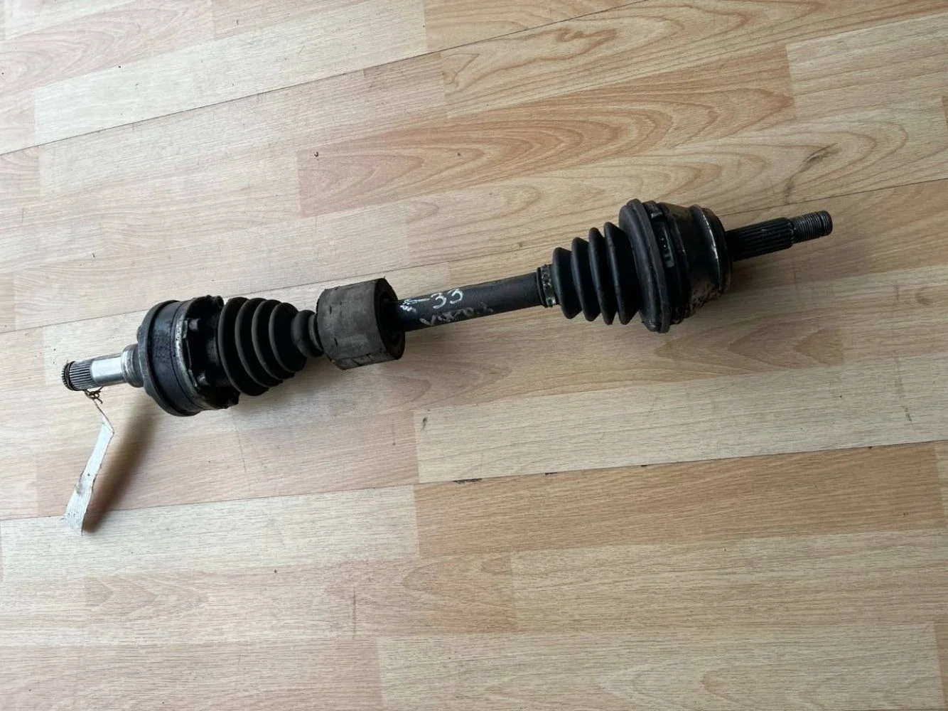 Привод передний левый Volkswagen Passat B3 (1988—1993)