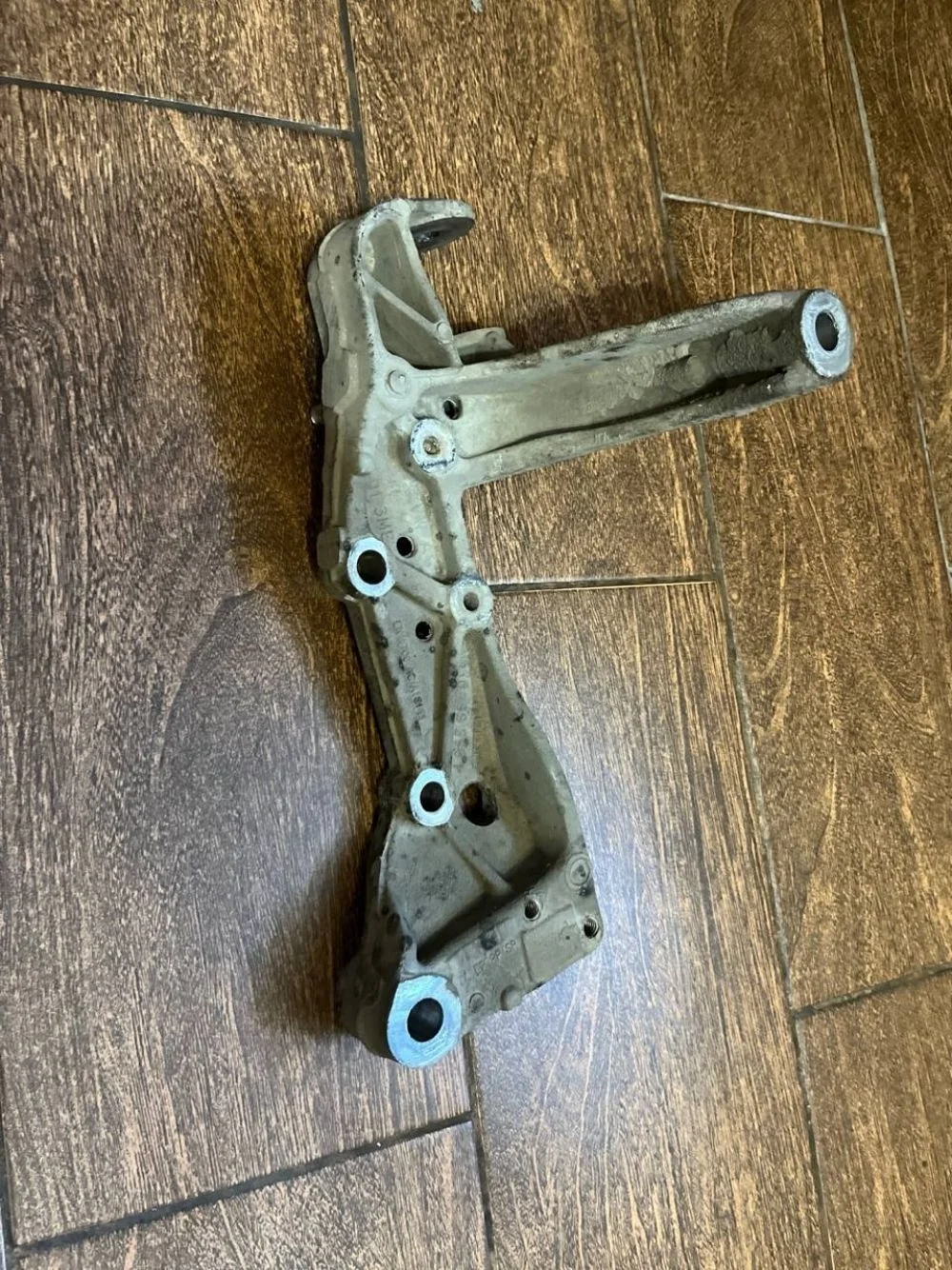 Кронштейн переднего правого рычага Volkswagen Jetta V (2005—2011)