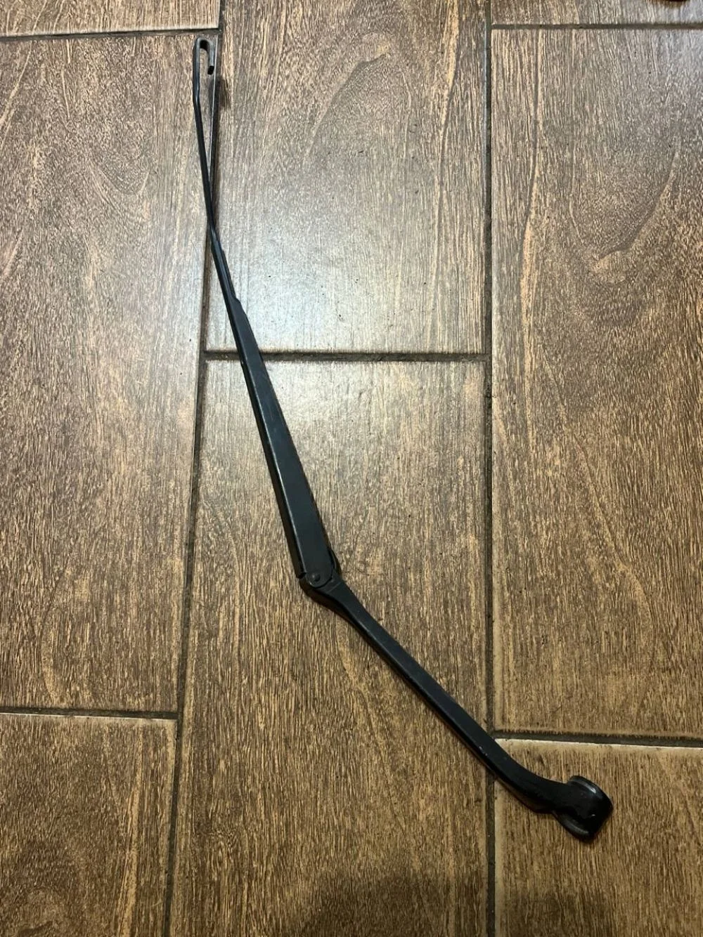 Поводок стеклоочистителя Toyota RAV4 II (2000—2003)