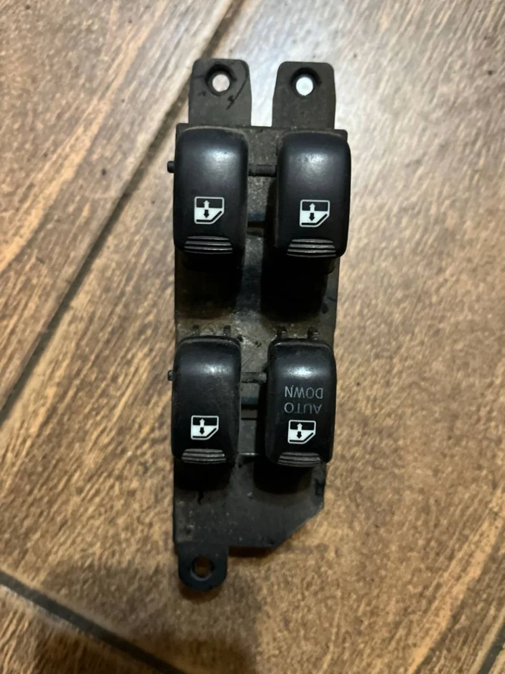 Блок управления стеклоподъемниками Hyundai Santa Fe I (2000—2012)