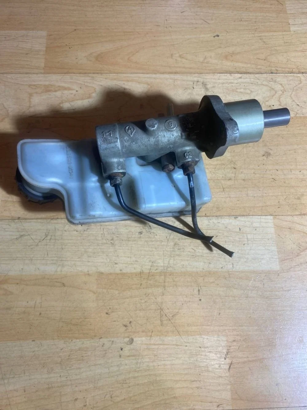 Цилиндр тормозной главный Ford Focus II (2005—2008)