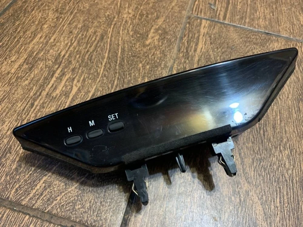 Часы Mitsubishi Galant VIII (1996—1999)