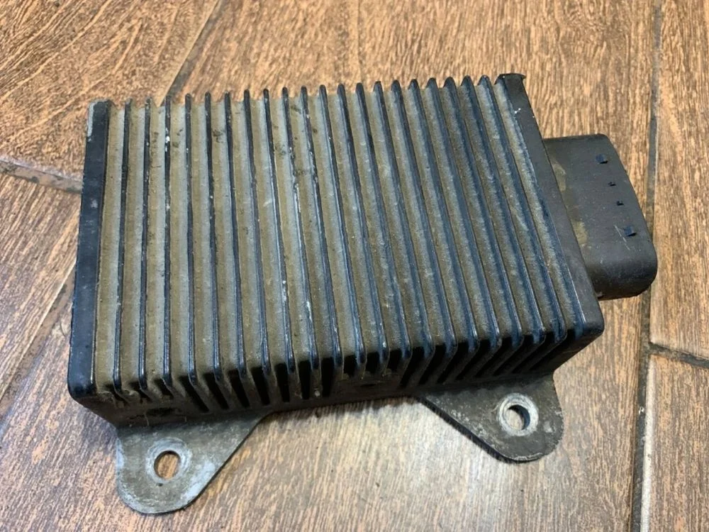 Блок управления впрыском Mitsubishi Galant VIII (1996—1999)