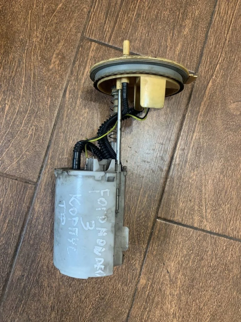 Насос топливный Ford Mondeo III (2000—2003)