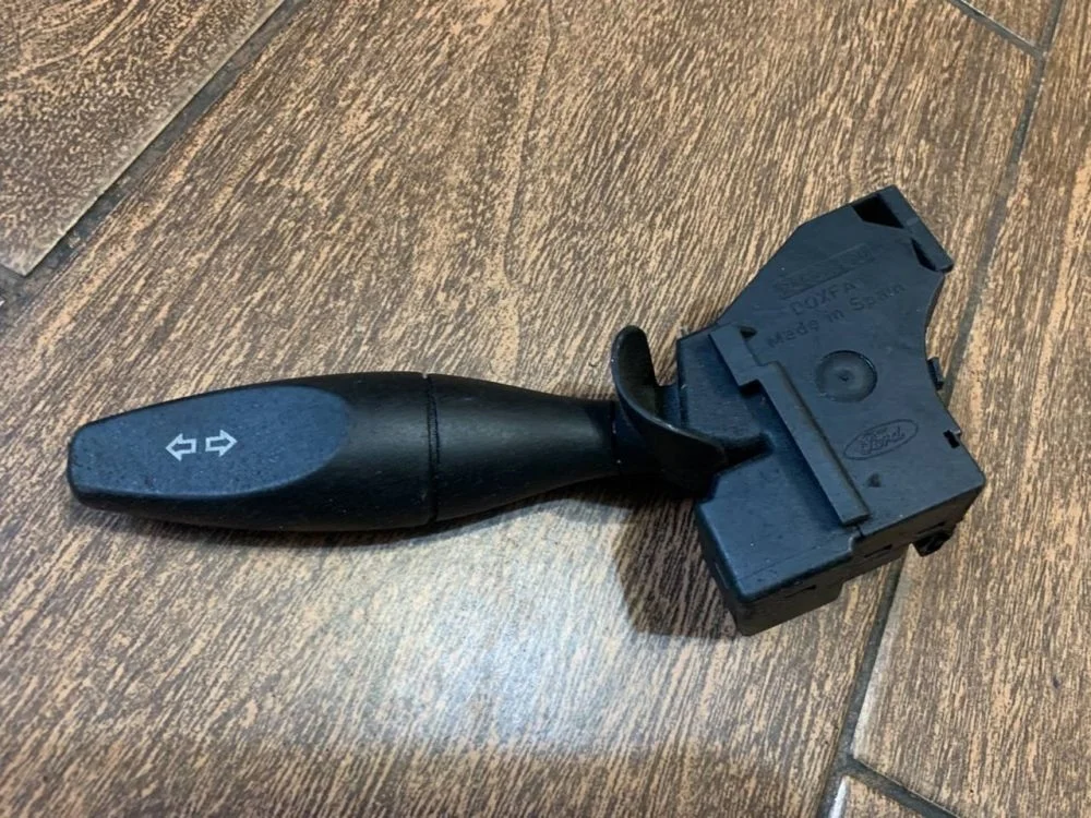 Переключатель поворотов подрулевой Ford Mondeo III (2000—2003)