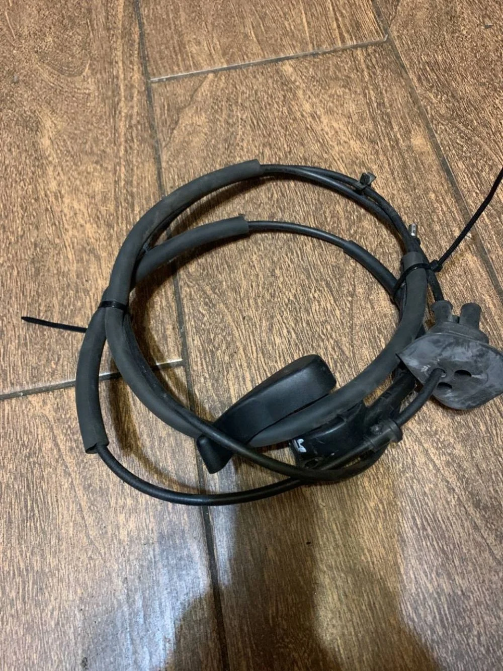 Трос открывания капота Nissan Almera G15 (2012—2018)