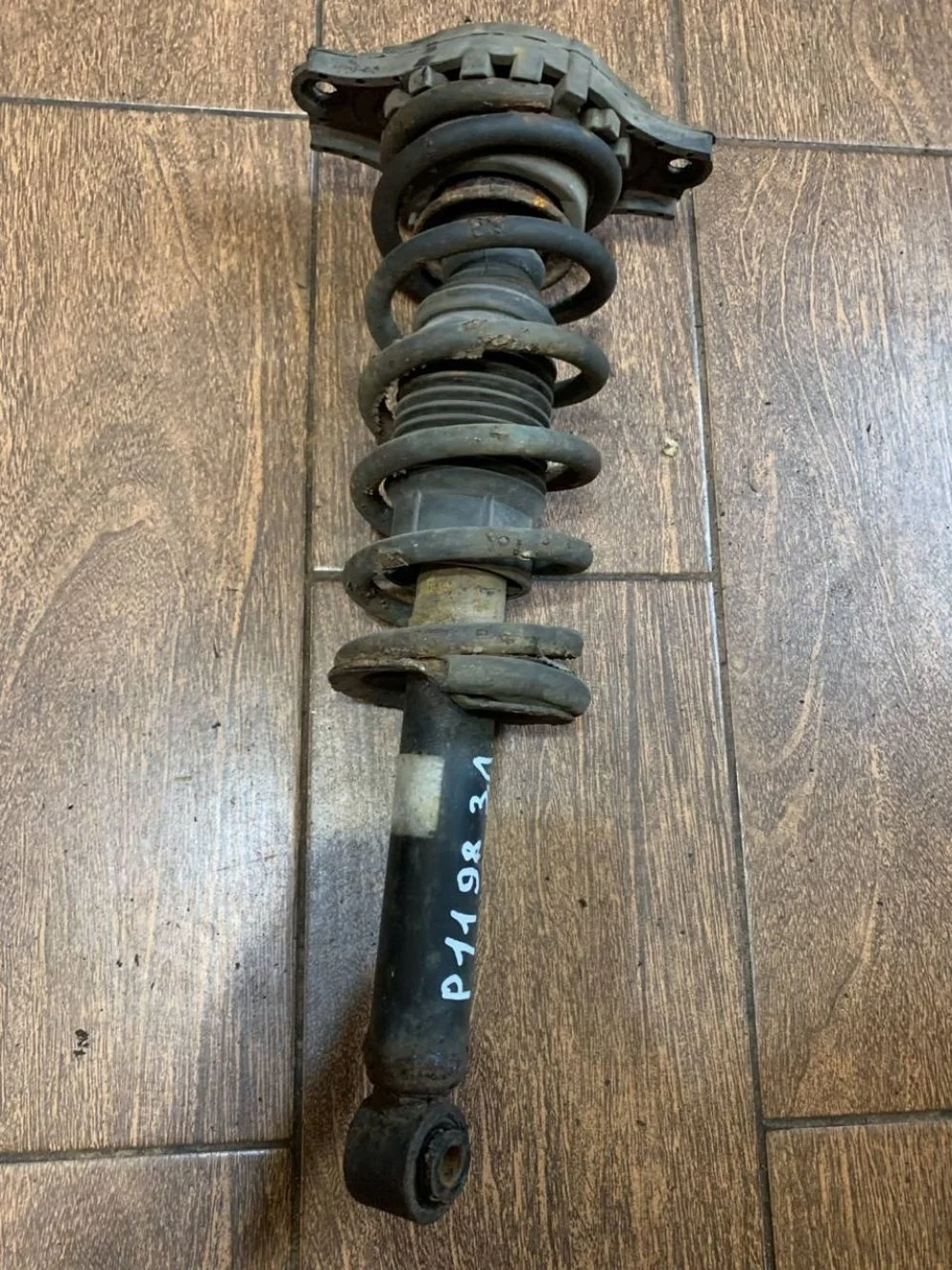 Амортизатор задний Nissan Primera P11 (1995—2000)