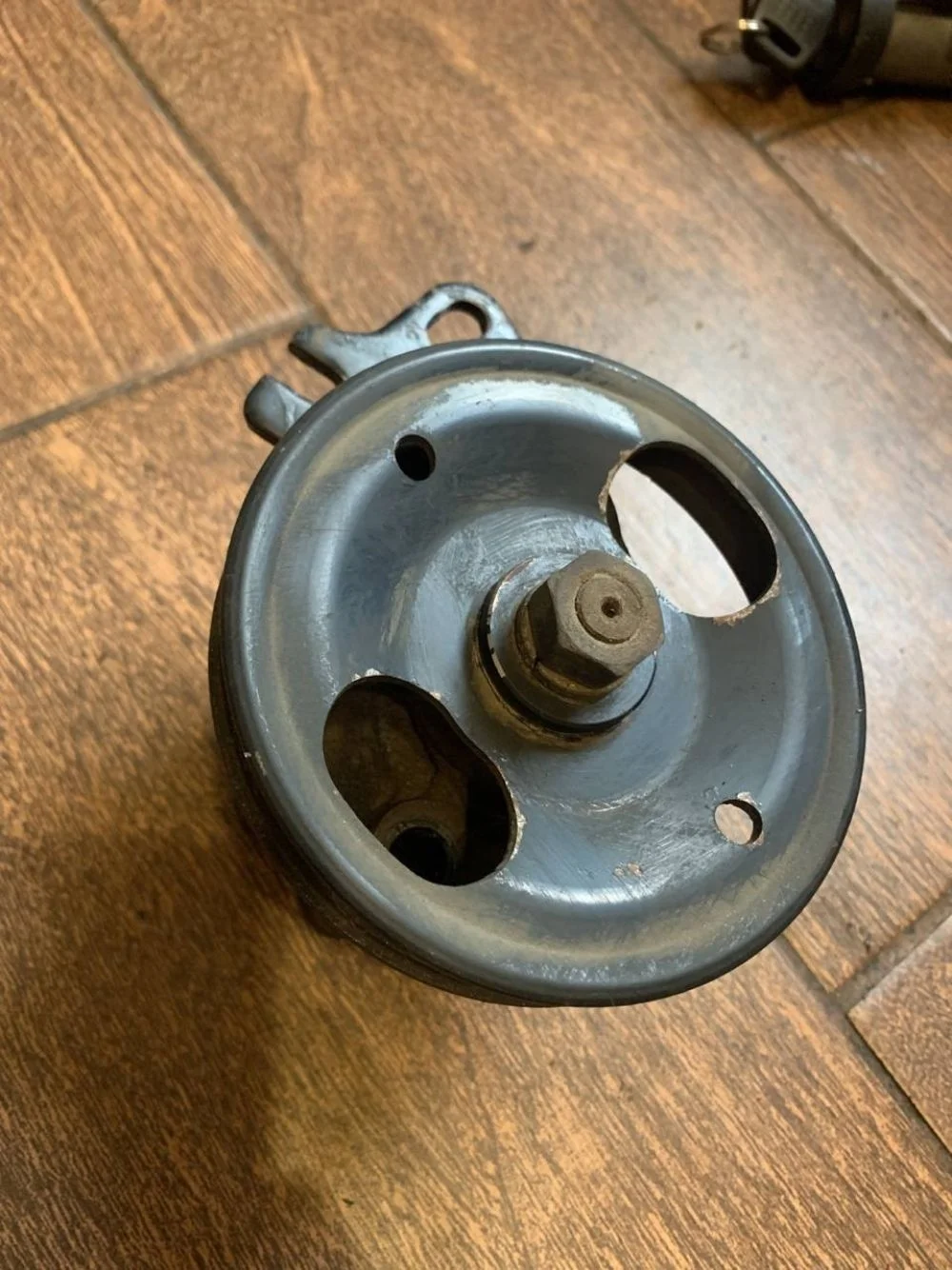 Насос гидроусилителя Nissan Primera P10 (1990—1995)