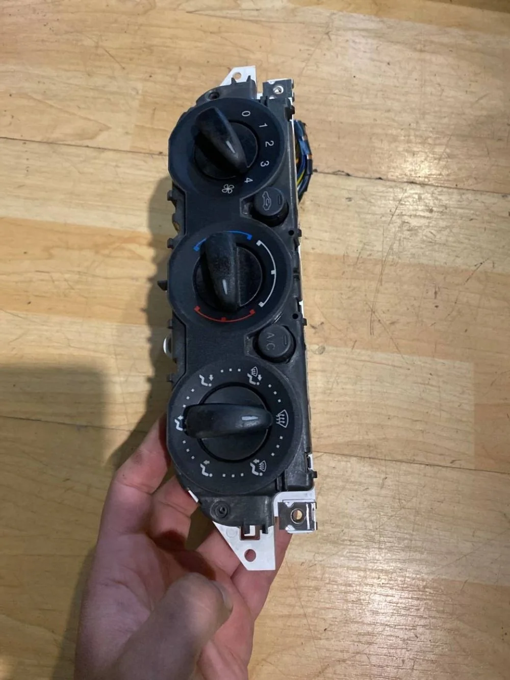 Блок управления печкой Ford Focus II (2005—2008)