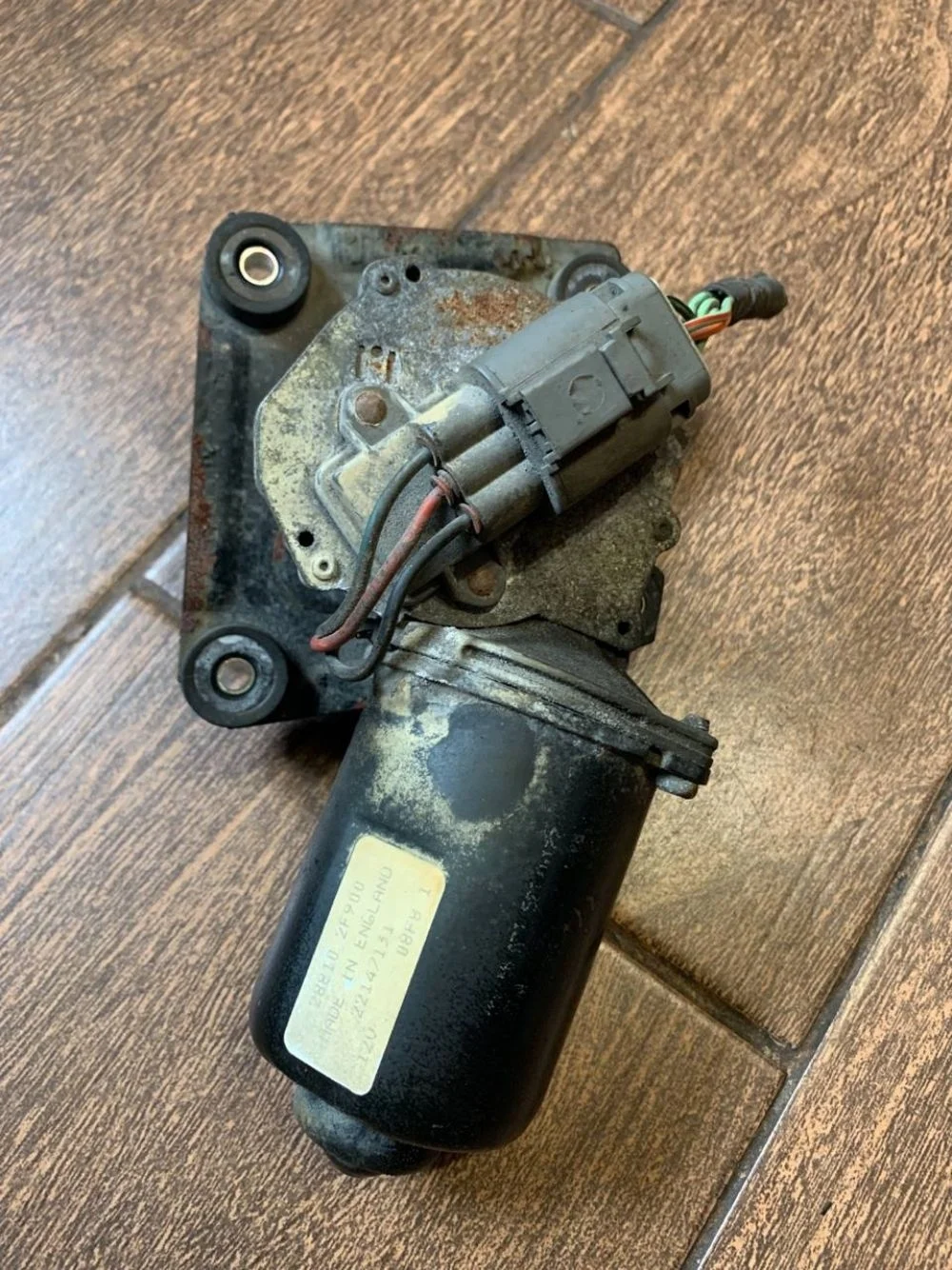 Моторчик стеклоочистителя передний Nissan Primera P11 (1995—2000)