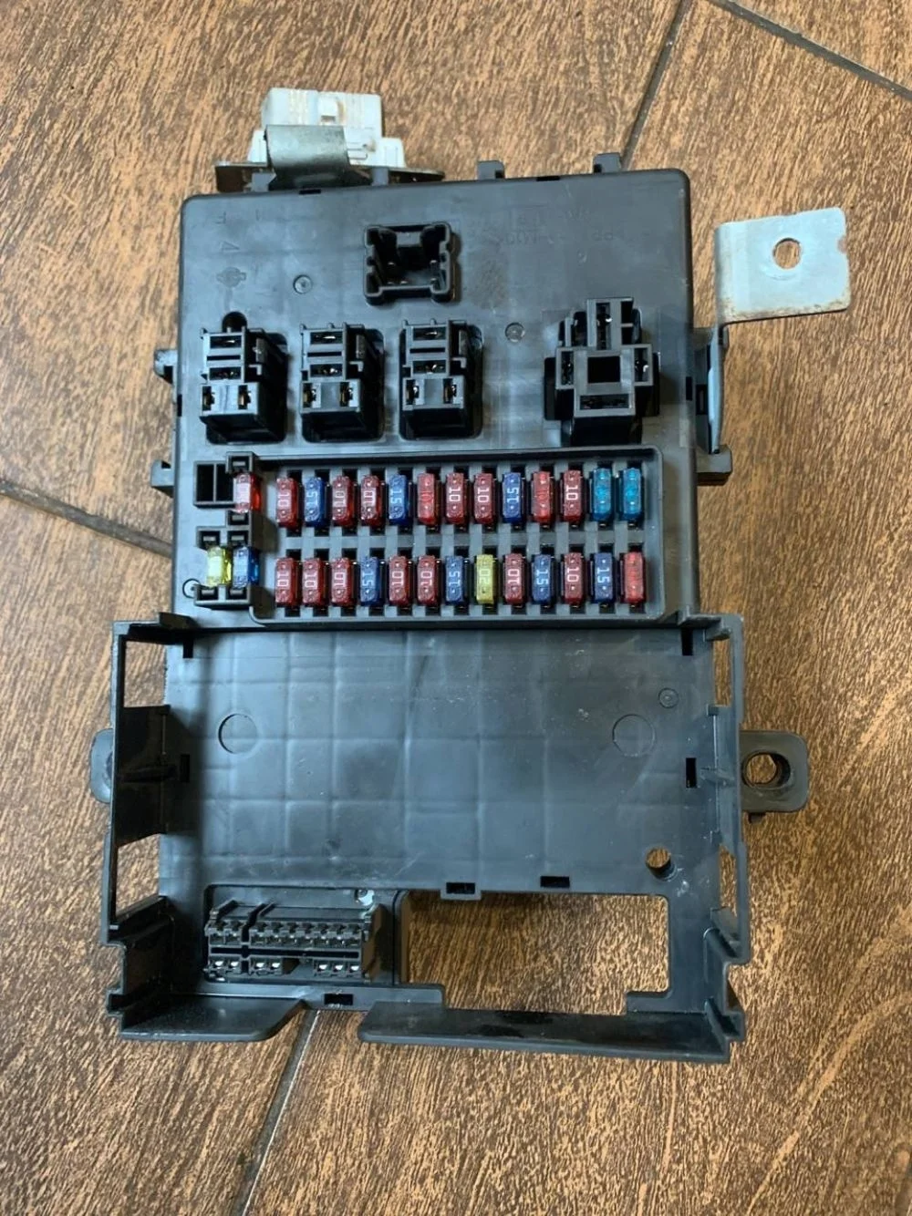 Блок предохранителей салонный Nissan Primera P11 (1995—2000)