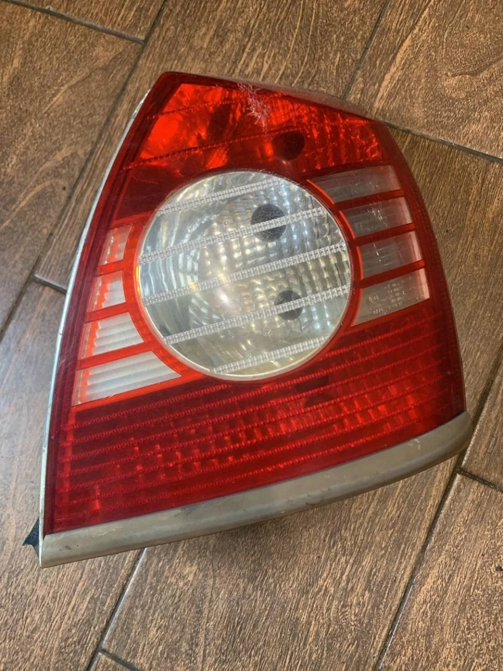 Фонарь задний правый Hyundai Elantra III (2000—2003)