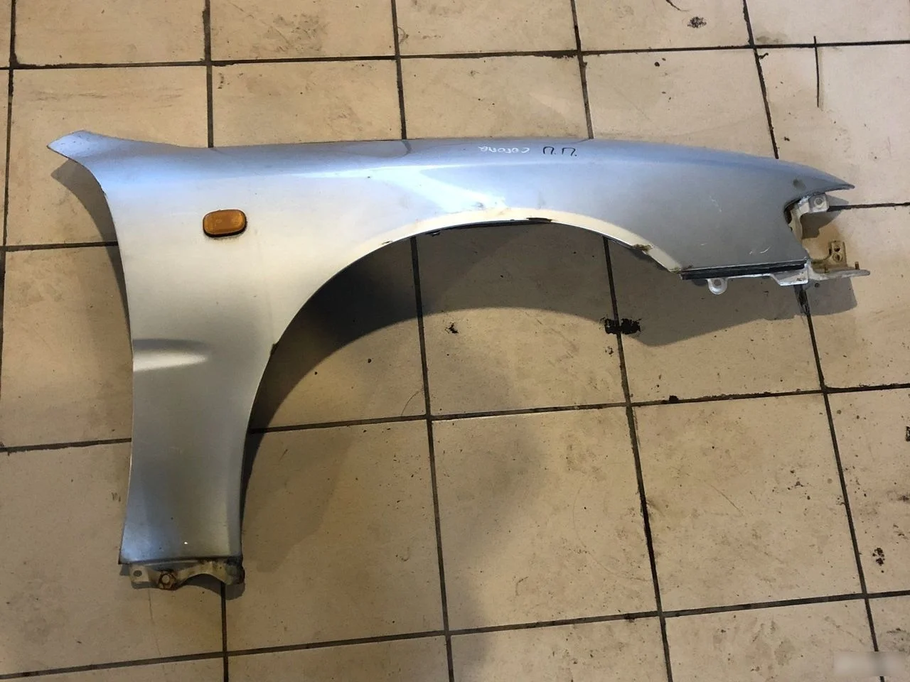 Крыло переднее правое Toyota Corona EXiV ST180 (1989—1993)