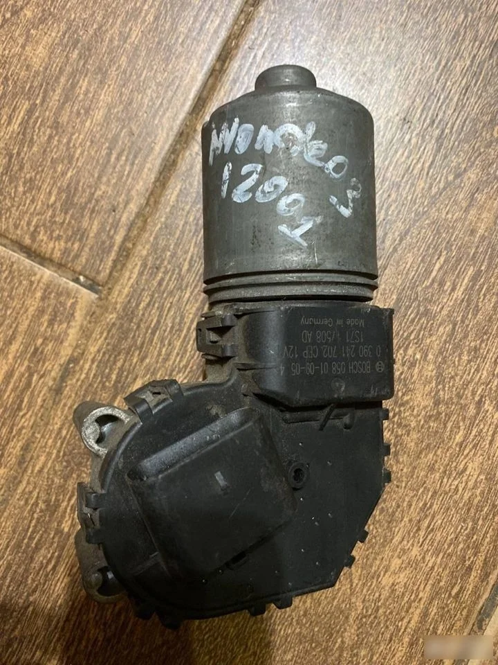 Моторчик стеклоочистителя передний Ford Mondeo III (2000—2003)