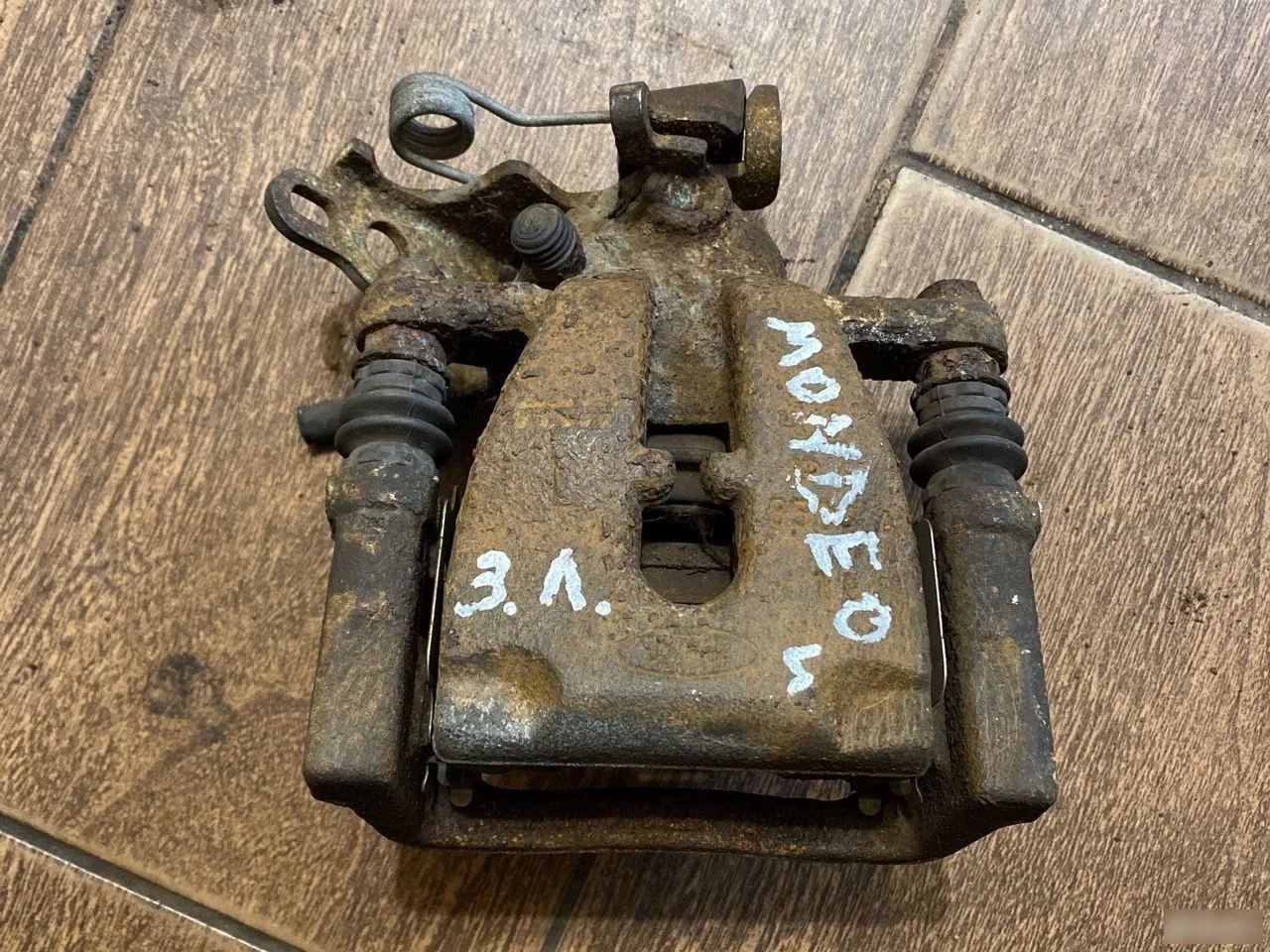 Суппорт тормозной задний Ford Mondeo IV (2006—2010)