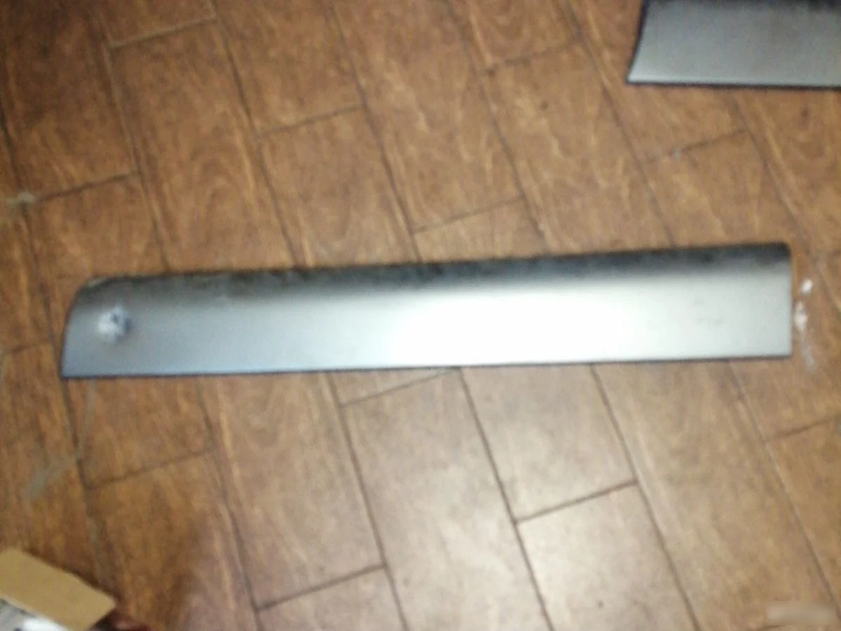 Накладка двери передней правой Audi Q7 4L (2005—2009)