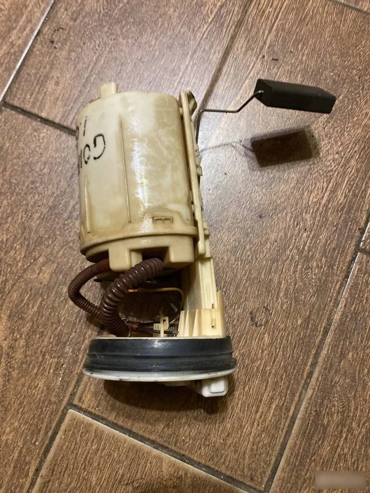 Насос топливный Volkswagen Golf Mk4 (1997—2006)