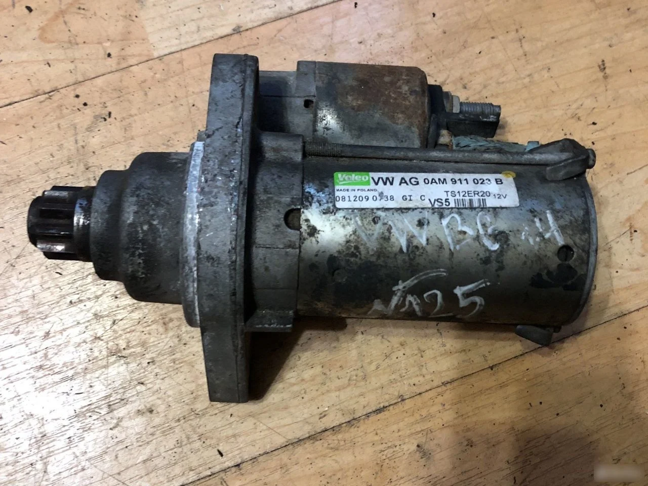 Стартер Volkswagen Passat B6 (2005—2010)