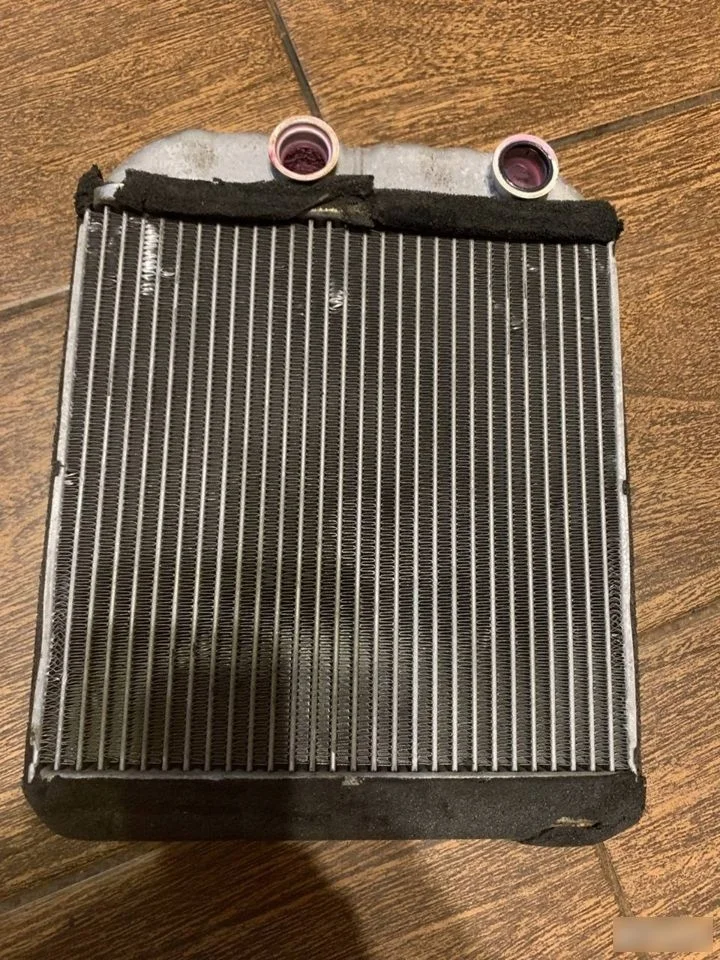 Радиатор отопителя Mitsubishi Galant VIII (1996—1999)
