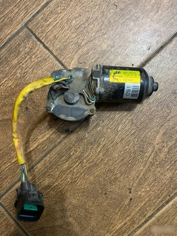 Моторчик стеклоочистителя передний Hyundai Elantra III (2000—2003)