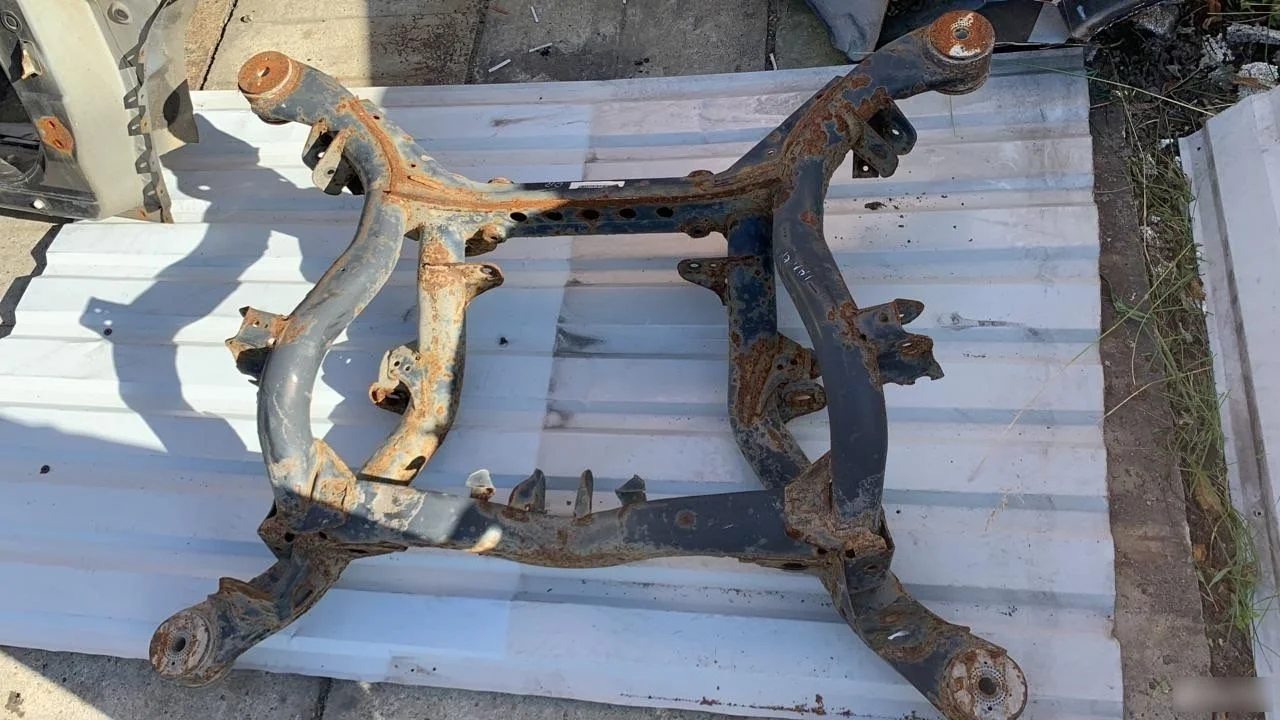 Балка задняя Volkswagen Touareg I (2002—2006)