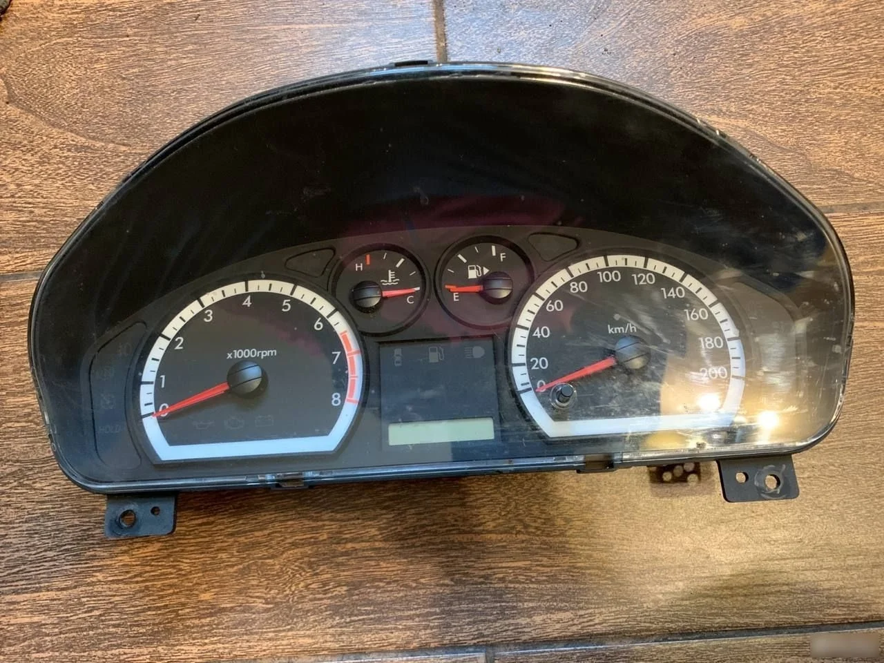 Панель приборов Chevrolet Aveo I (2003—2008)