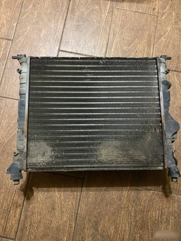 Радиатор основной Renault Logan I (2004—2009)