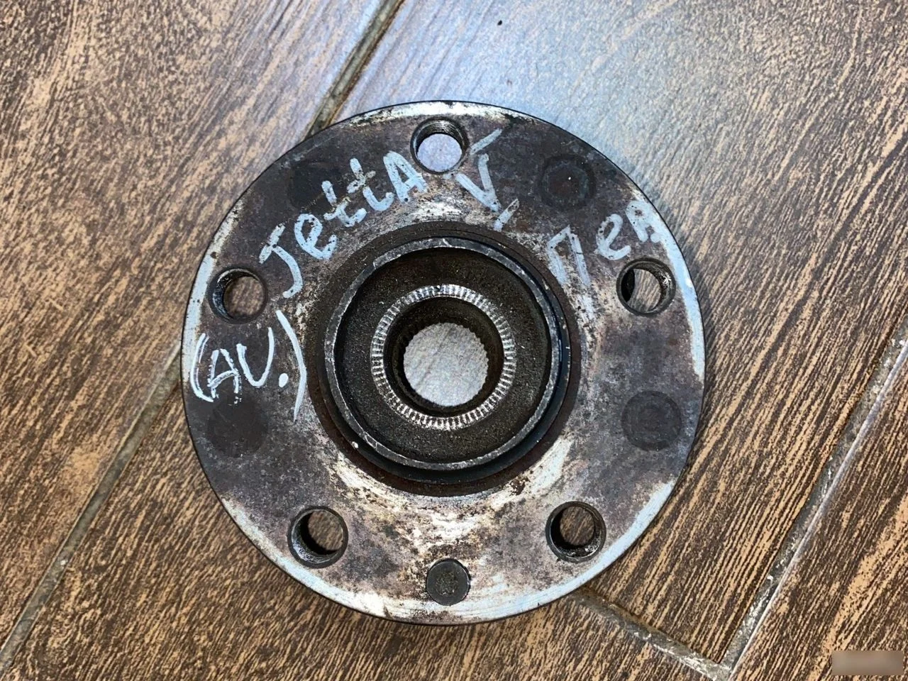 Ступица передняя Volkswagen Jetta V (2005—2011)