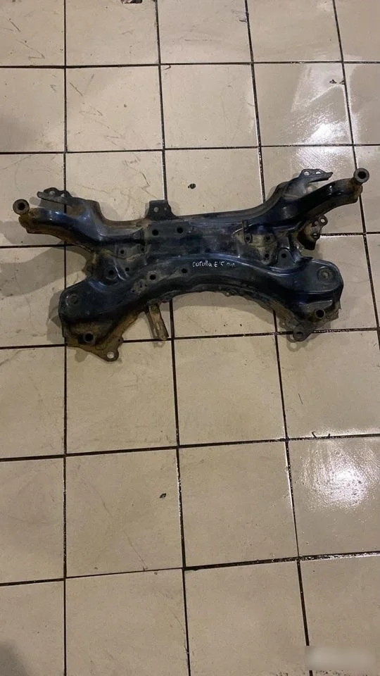 Подрамник передний Toyota Corolla X (2006—2010)