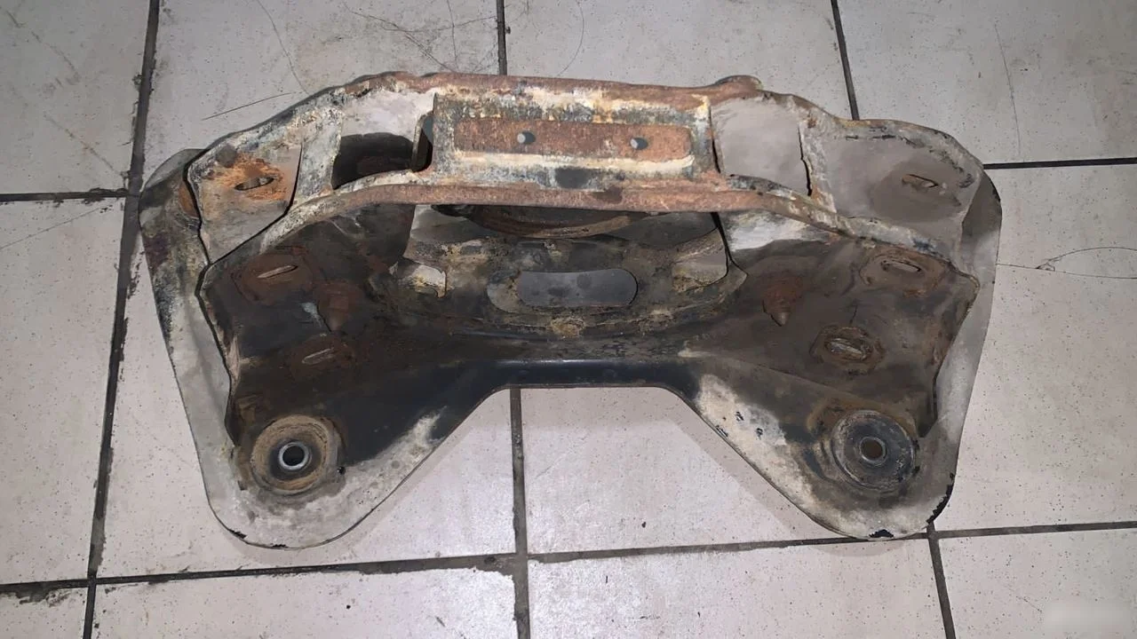 Балка задняя Hyundai Santa Fe I (2000—2012)