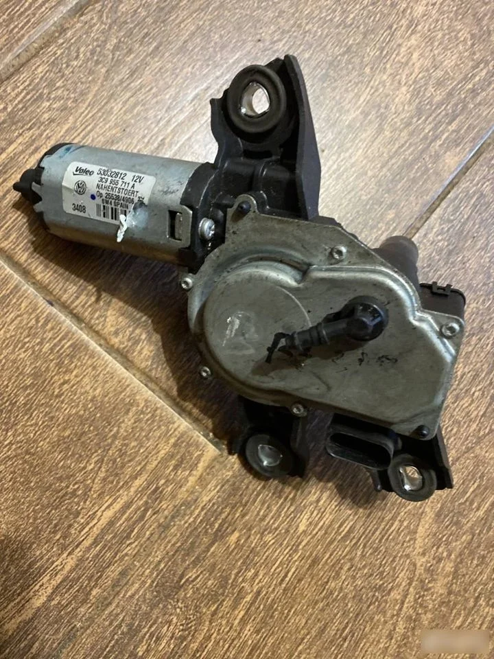 Моторчик заднего дворника Volkswagen Passat B6 (2005—2010)