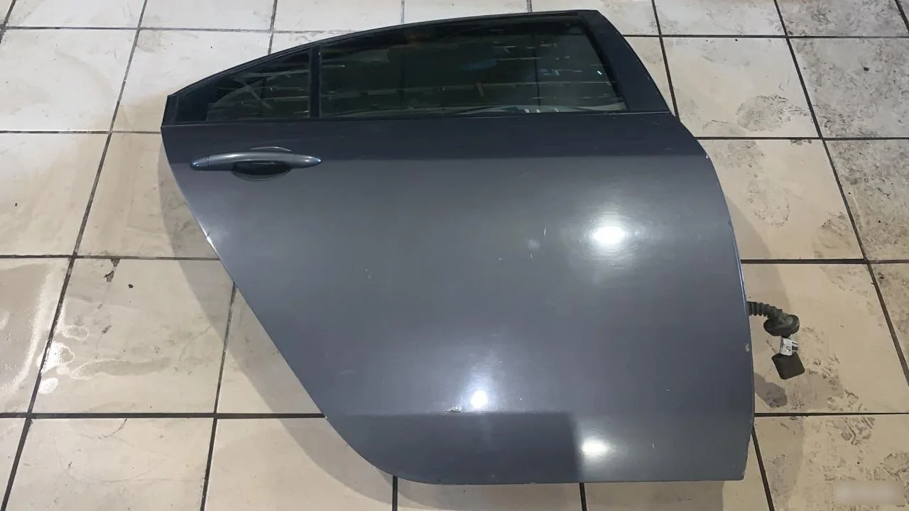 Дверь задняя правая Nissan Primera P12 (2001—2008)