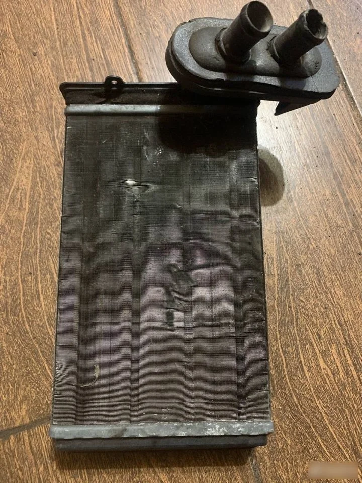 Радиатор отопителя Volkswagen Passat B3 (1988—1993)