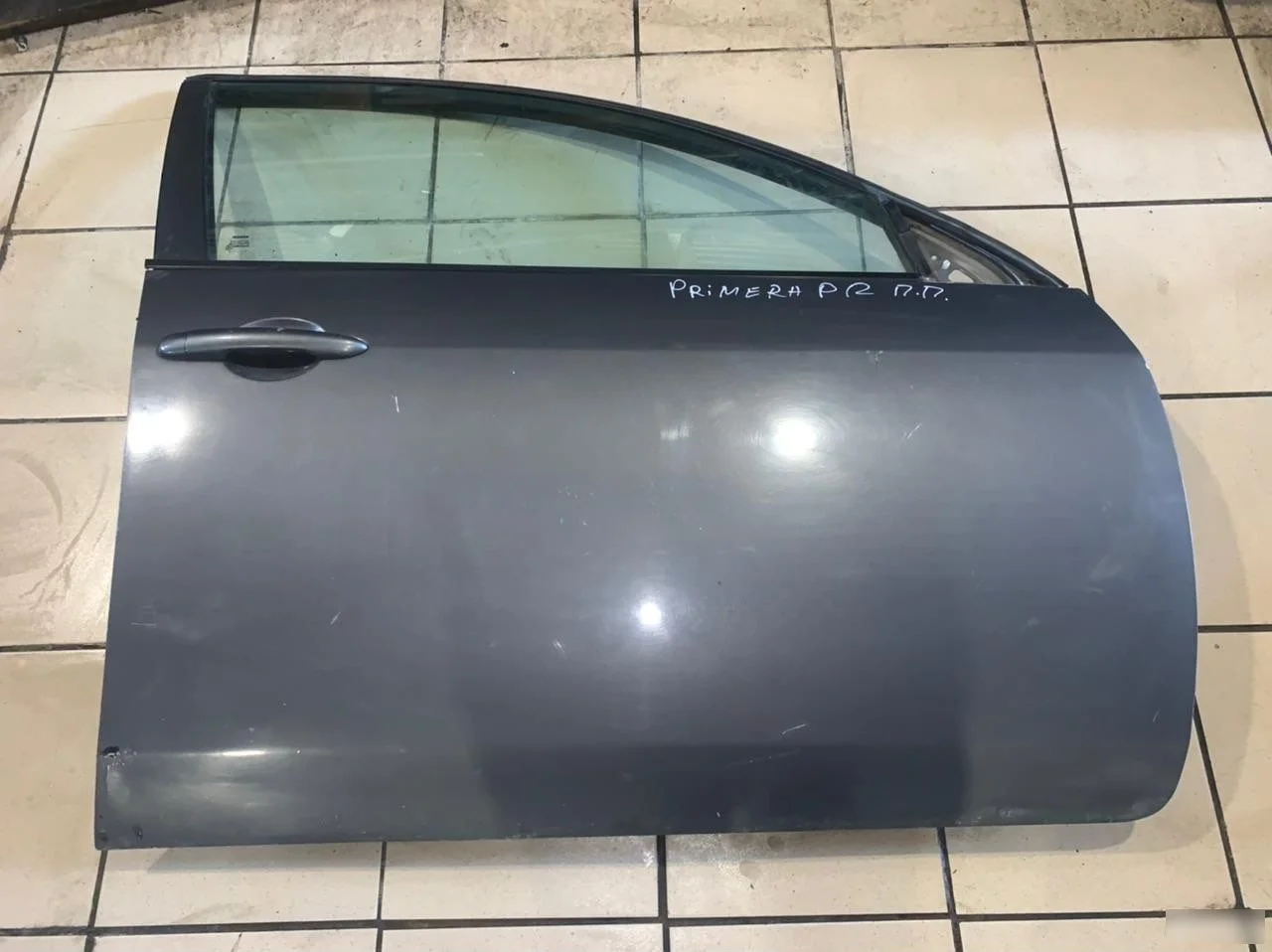 Дверь передняя правая Nissan Primera P12 (2001—2008)