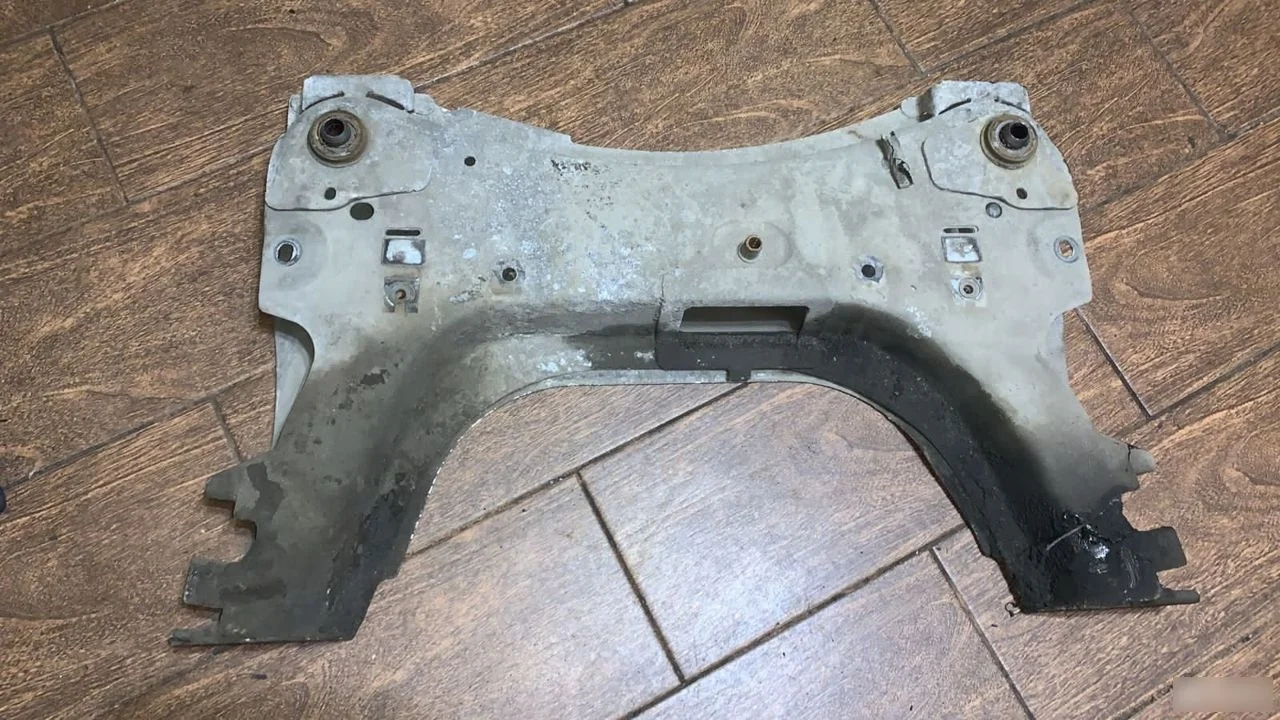 Подрамник передний Renault Megane II (2002—2006)