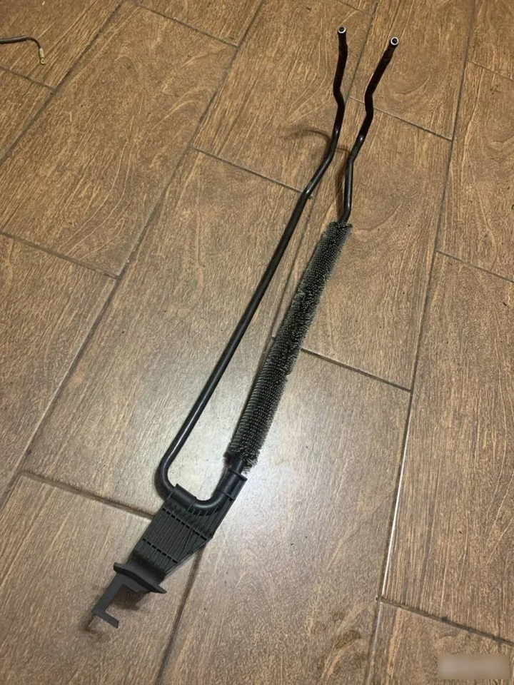 Радиатор ГУР Mercedes-Benz E-класс W211/S211 (2002—2006)