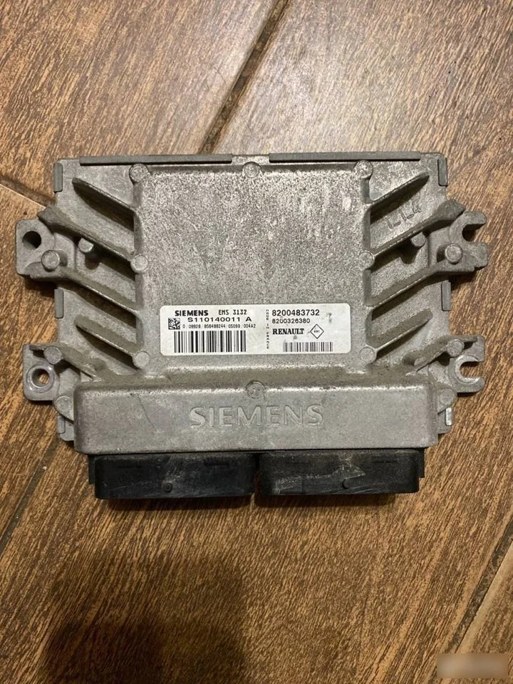 Блок управления двигателем Renault Logan I (2004—2009)