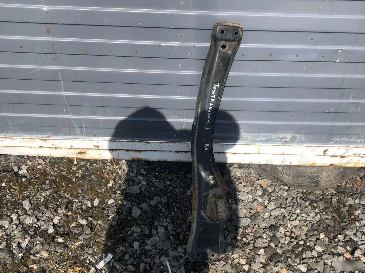 Балка продольная Toyota Avensis T220 (1997—2000)